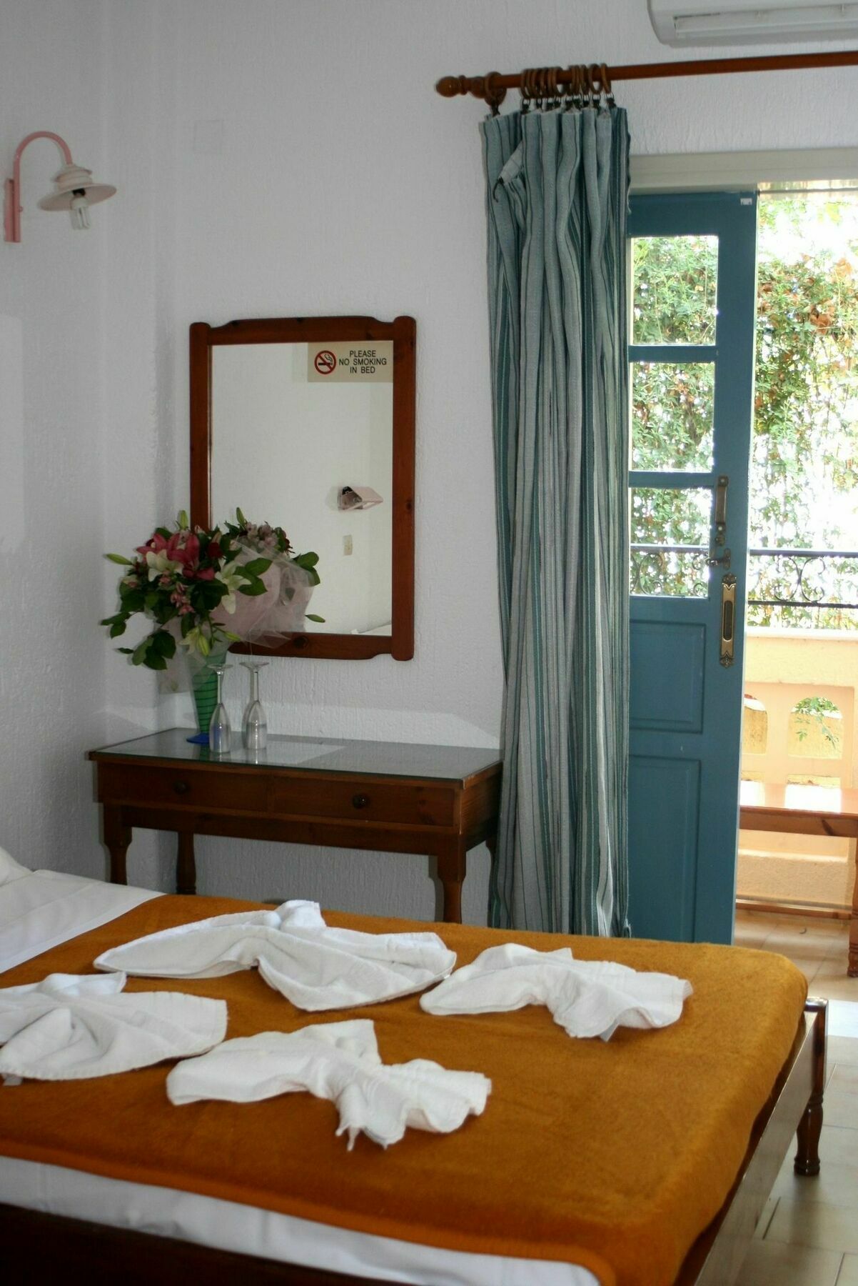Orion Apartments Malia  Ngoại thất bức ảnh